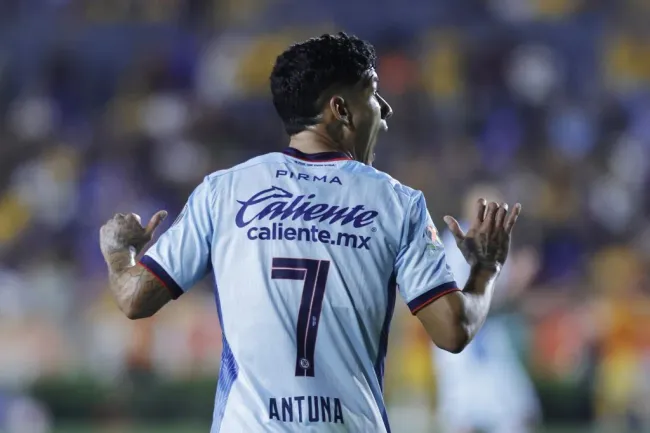 Uriel Antuna se refirió a la mala temporada de Cruz Azul (Imago 7)