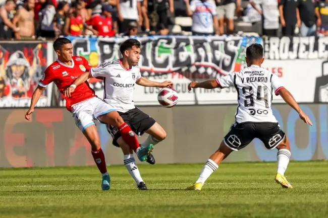 Colo Colo vs Magallanes por el torneo chileno. Crédito: Guille Salazar, DaleAlbo.