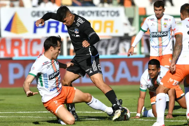 Colo Colo no pudo contra Cobresal en el norte. Imagen: Alejandro Pizarro Ubilla/Photosport