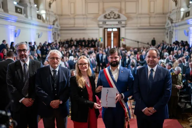 Ceremonia de entrega de la propuesta de nueva Constitución al Presidente Gabriel Boric | Foto: Prensa Presidencua
