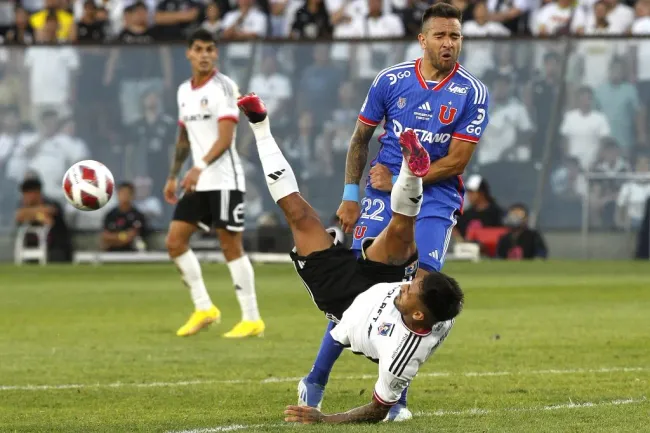 Matías Zaldivia dejó siempre en claro que se ganaría el aplauso en la cancha. Foto. Javier Salvo/Photosport