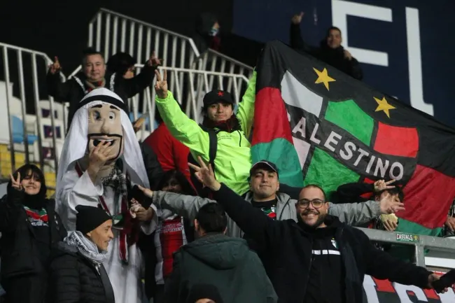 Baisanos presentes en la Copa Sudamericana, partido de Palestino vs Fortaleza. Jorge Loyola/Photosport