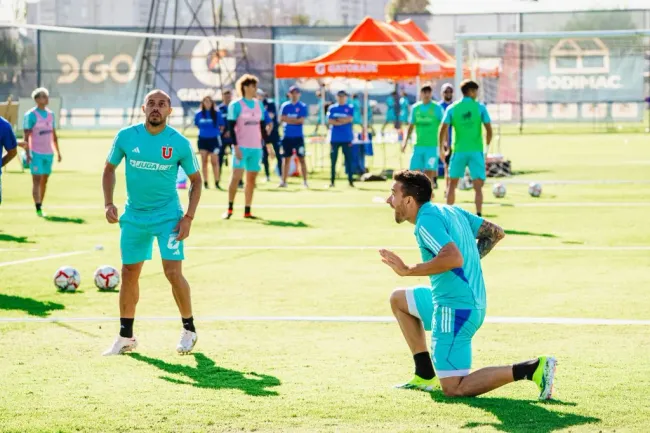 Matías Zaldivia y Marcelo Díaz son los capitanes en la interna de la U. Foto: Emisora Bullanguera.