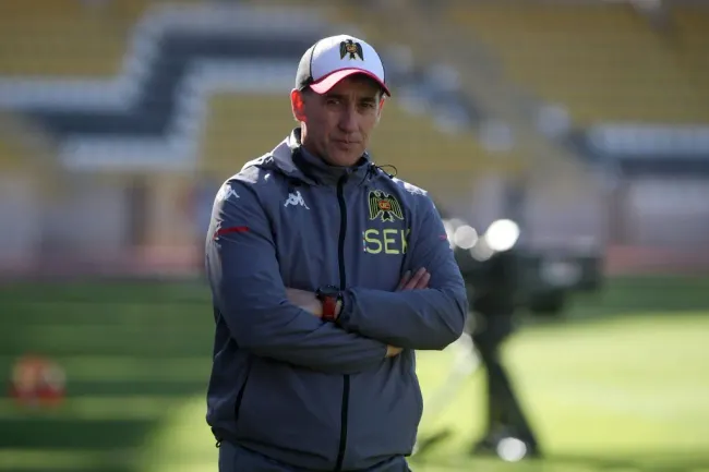 César Bravo fue entrenador de Unión Española. (Hernán Contreras/Photosport).