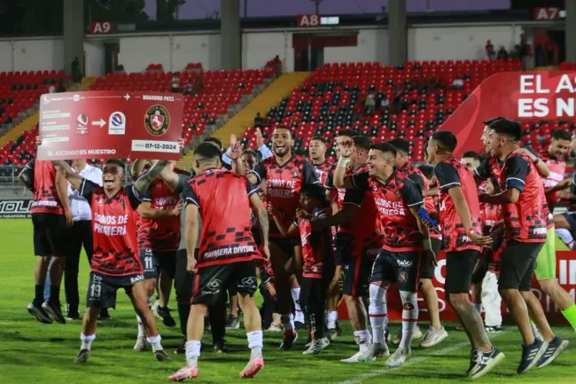 Deportes Limache se renovará por completo para su debut en Primera. Foto: Photosport.