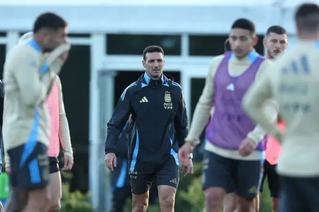 Scaloni probará jugadores ante la selección chilena. Foto: Alejandro Pagni/Photosport