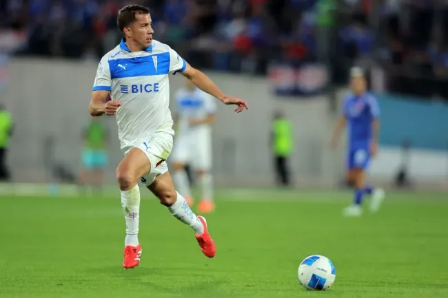 Agustín Farias podría dejar Universidad Católica/Photosport