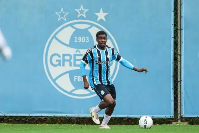 Wesley: elogiado por Reinaldo (Foto: Renan Jardim/Grêmio/Divulgação)