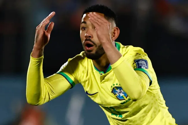 Matheus Cunha vem ganhando oportunidades na Seleção Brasileira. (Photo by Ernesto Ryan/Getty Images)