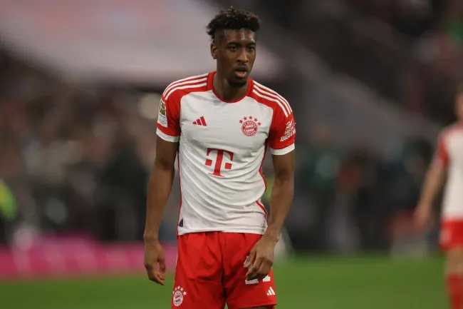 Kingsley Coman pelo Bayern. (Photo by Alexander Hassenstein/Getty Images)