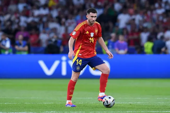 Aymeric Laporte em ação pela Seleção Espanhola na Eurocopa. Foto: Imago