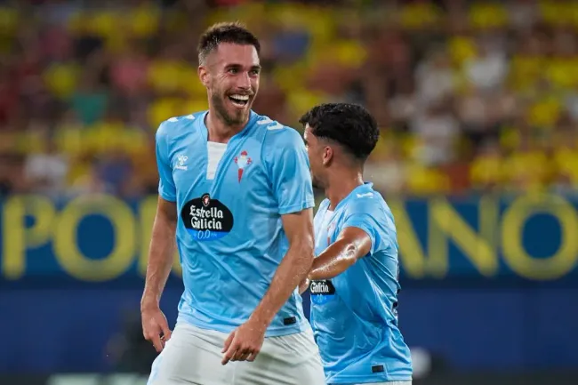 Óscar Mingueza em ação pelo Celta de Vigo, da Espanha. Ele é alvo do Barcelona, seu clube formador, e do Boca Juniors. foto: IMAGO / Photo Players Images