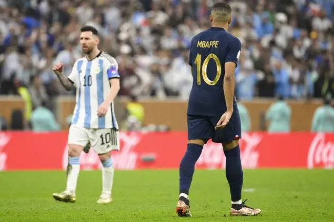 Argentina se impuso a Francia en la final de Qatar, a pesar del hat-trick de Mbappé.