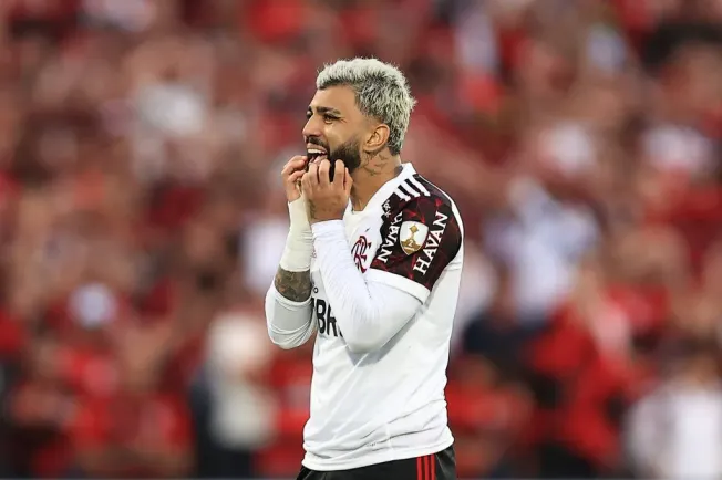 Gabigol com a camisa branca do CRF. (Foto: Buda Mendes/Getty Images)