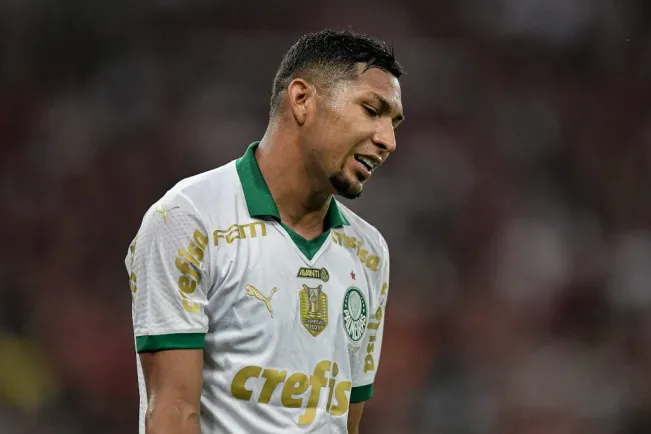 Rony foi um dos jogadores que interessavam ao Vasco – Foto: Thiago Ribeiro/AGIF