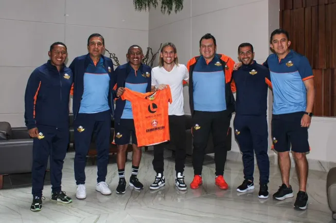 Beccacece visitó a Libertad de Loja. (Foto @FEFecuador)