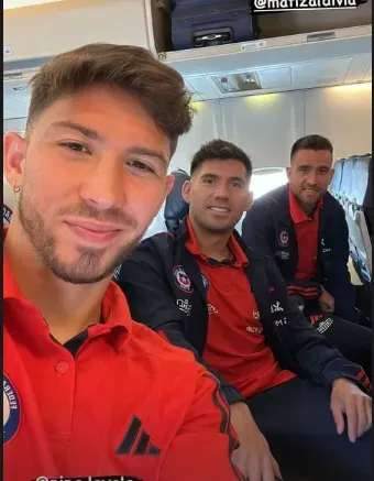 Felipe Loyola junto a César Fuentes y Matías Zaldivia en la Roja. | Imagen: Instagram.