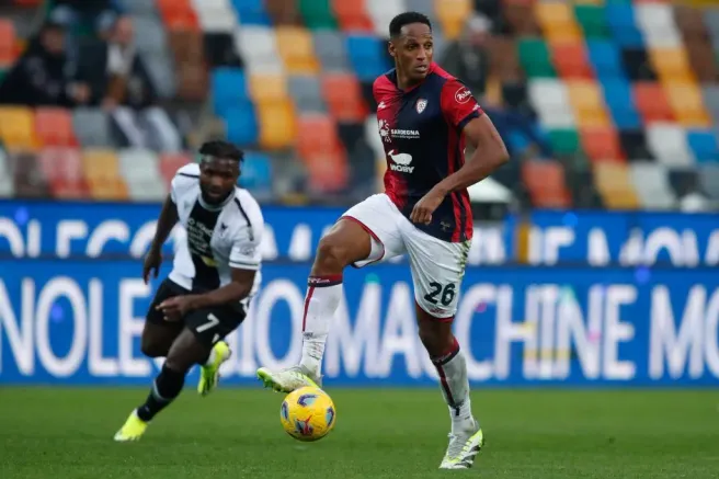 Torcida do Grêmio quer Yerry Mina. (Photo by Timothy Rogers/Getty Images)