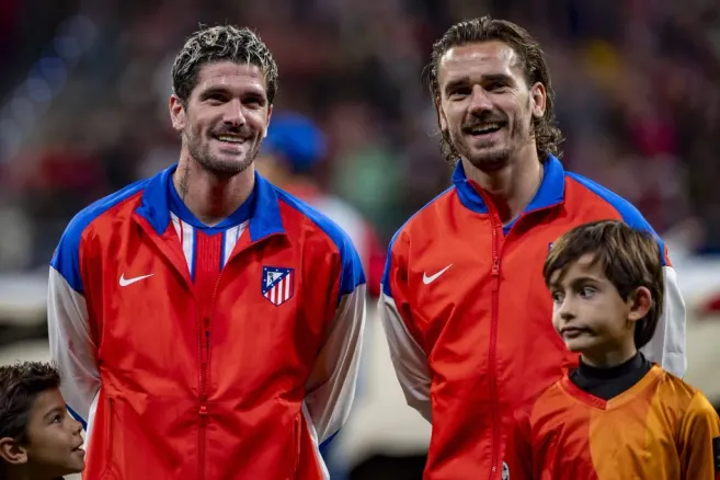 Rodrigo de Paul e Griezmann pelo Atlético de Madrid. foto: IMAGO / Alberto Gardin