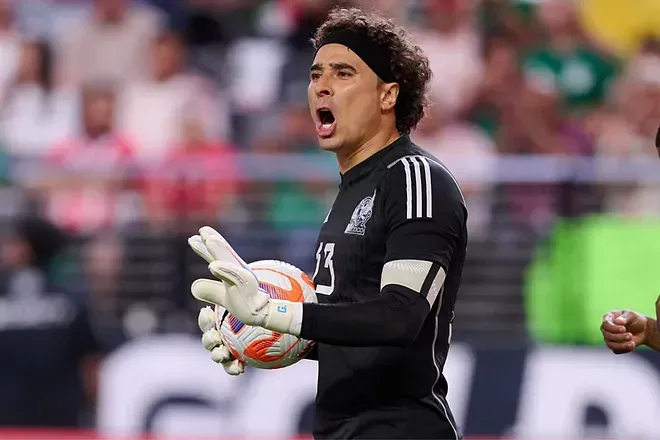 Memo Ochoa en la previa de la final de Copa Oro: “Nos gustaría jugar en césped natural”