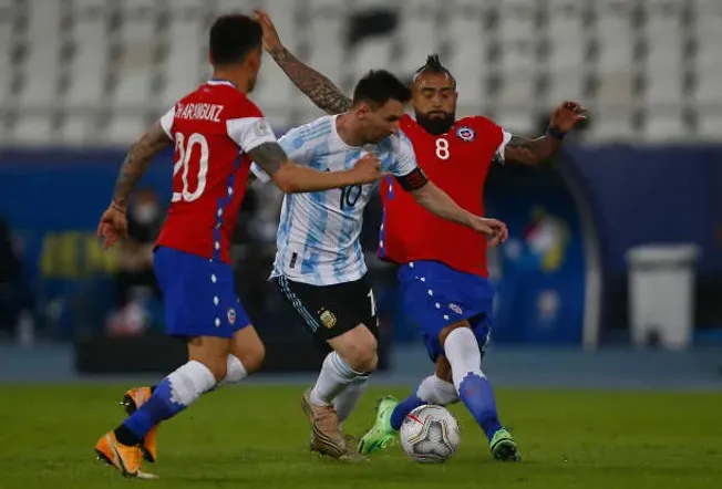 Vidal cree que contra Argentina será más fácil que contra Paraguay.