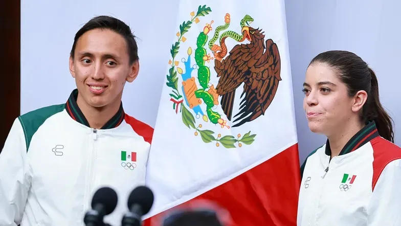 Emiliano Hernández fue abanderado de México en París 2024 junto a Alejandra Orozco. (Getty Images)