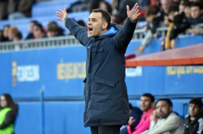 Rafa Márquez dejará su lugar como entrenador del Barcelona B. (Imago)