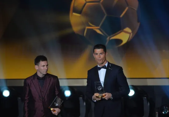 Lionel Messi y Cristiano Ronaldo compartiendo una gala del Balón de Oro (IMAGO)