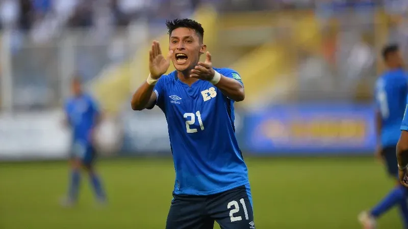 Bryan Tamacas con la Selección de El Salvador