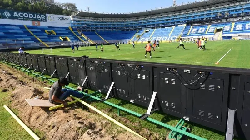 Terminan los preparativos en el Estadio Cuscatlán. (Foto: EDH/ Menly González)