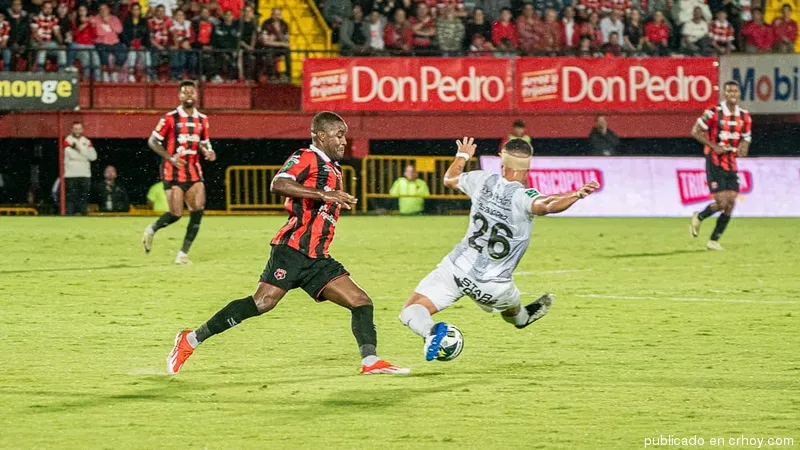 Joel Campbell – Alajuelense