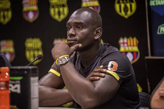 Segundo Castillo fue DT interino de Barcelona SC en varias ocasiones. (Foto: @BarcelonaSC)