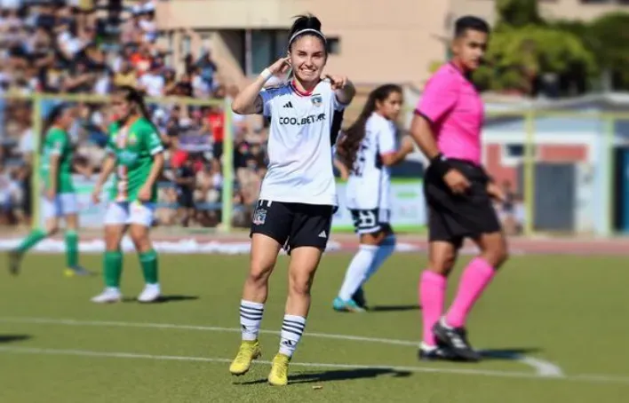 Javiera Grez celebrando como Matías Fernández en marzo de 2023 | Foto: Instagram Javiera Grez