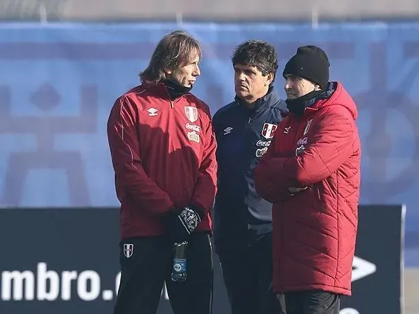 Ricardo Gareca con Hugo Alves en la Selección Peruana. (Foto: Twitter).