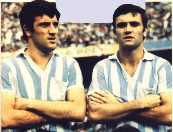 Basile y otra leyenda de Racing, Roberto Perfumo. Foto archivo.