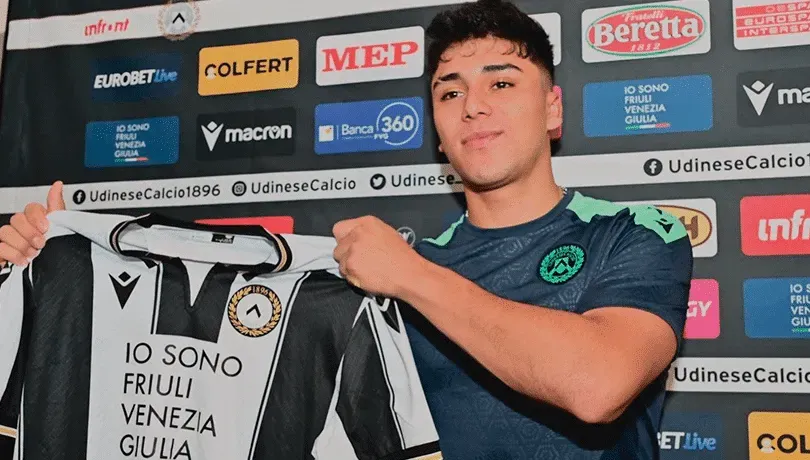 Damián Pizarro con la camiseta del Udinese