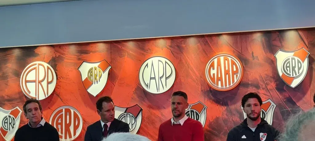 Martín Demichelis en la presentación de los refuerzos de River. (Foto: Sebastián Srur).