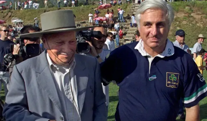 Sergio Catalán junto a Roberto Canessa en 2002 | Foto: JULIO CASTRO/AFP vía CNN en español