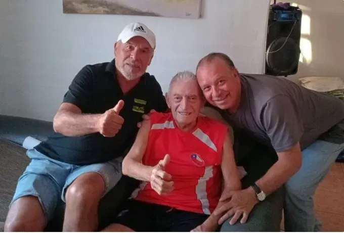 Clavito Godoy tira para arriba. Foto: Colegio de Entrenadores.