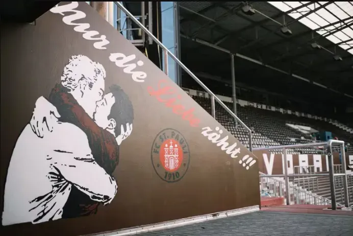 El mural en el estadio de St. Pauli.