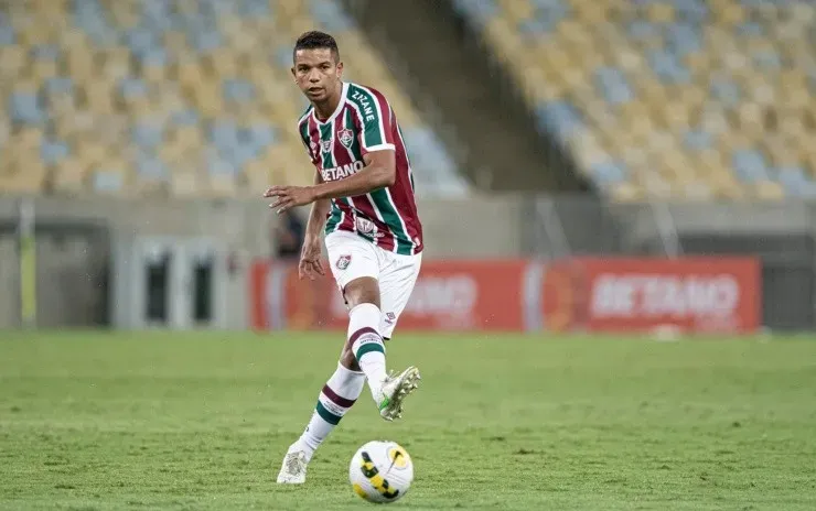 Jorge Rodrigues/AGIF – David Braz atuando pelo Fluminense