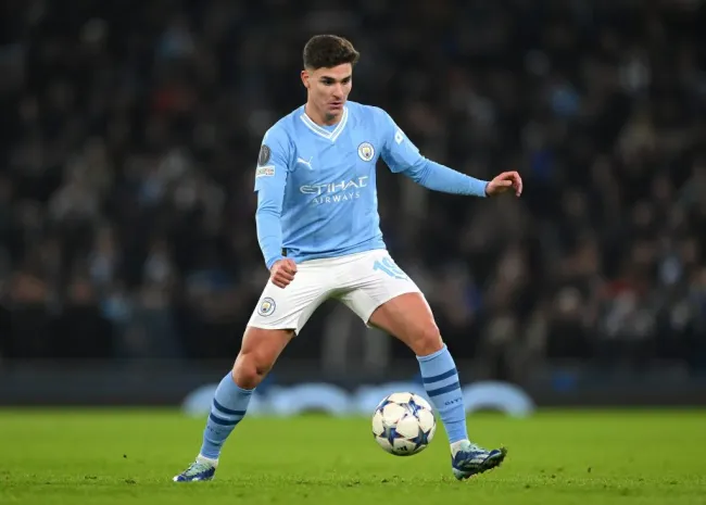 Julián Alvarez é o substituto natural de Haaland. Foto: Shaun Botterill/Getty Images