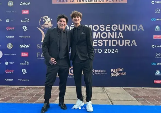 Iván Zamorano junto a su hijo de 15 años, quien empieza su carrera profesional en España