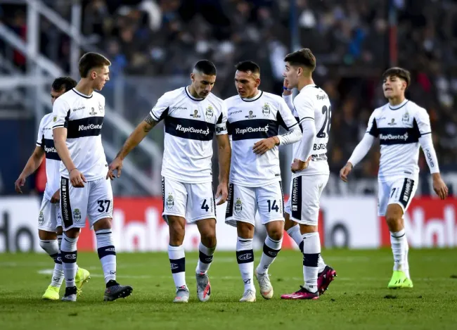 Gimnasia de La Plata, el equipo que Giorgio Armas salvará del descenso. (Foto: Getty).