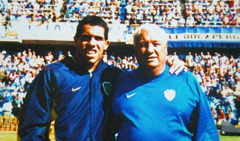 Tevez con Ramón Maddoni. Foto archivo.
