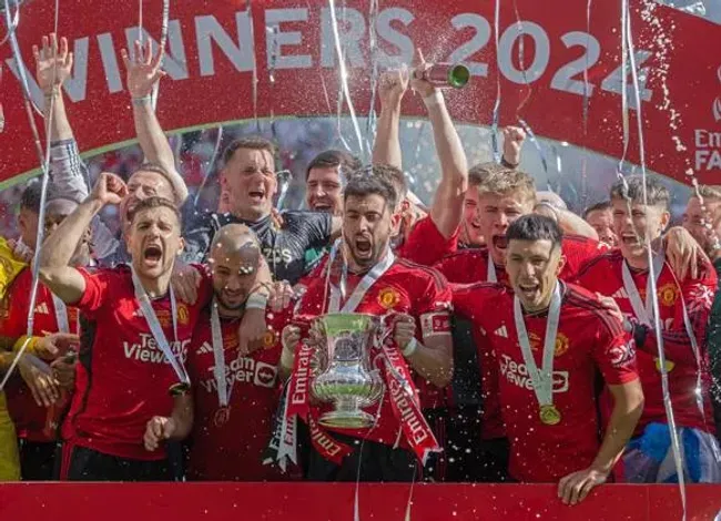 Manchester United ganó la FA Cup pero eso no les asegura jugar la Europa League.