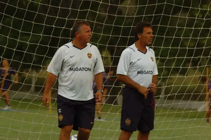 Hugo Gottardi junto a Russo en Boca. (Archivo)