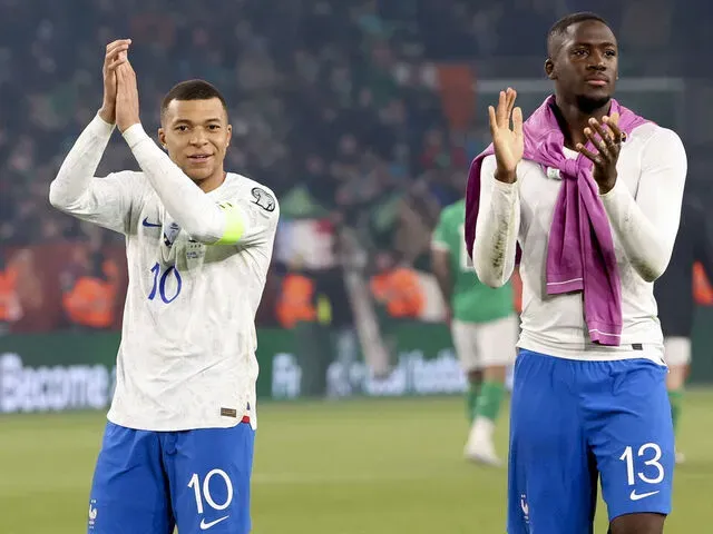 Kylian Mbappé e Ibrahima Konaté, en la Selección de Francia. (Getty Images)