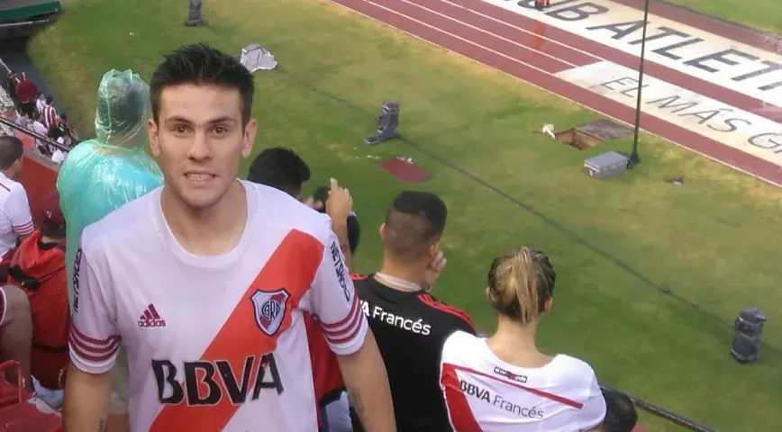 Nicolás Bustos, fanático de River