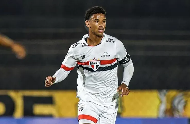 Hugo, jogador do São Paulo